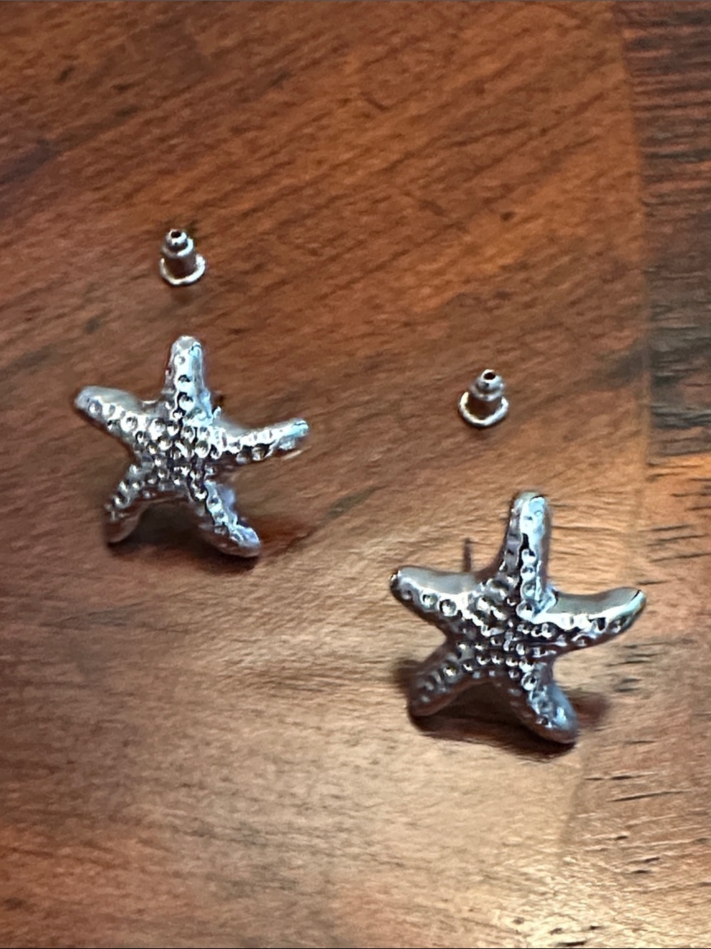 Starfish Stud Earrings - Shiny Silver Tone